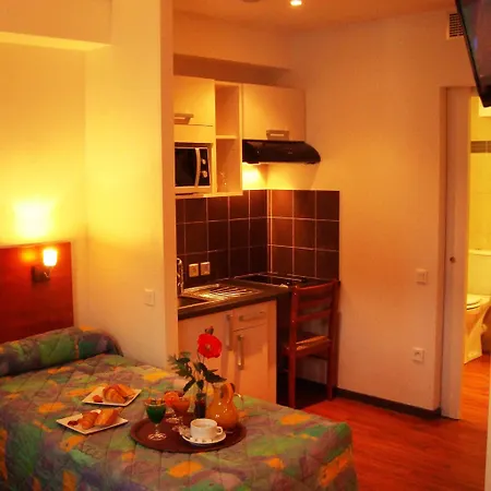 索雷尔公寓式酒店 卢德