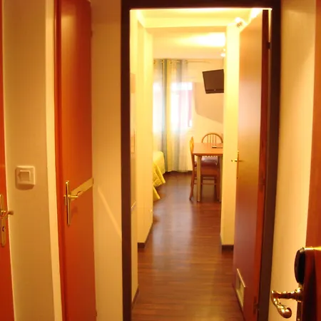 公寓式酒店 索雷尔公寓式酒店 卢德