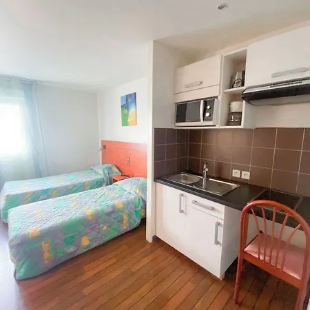 索雷尔公寓式酒店 3* 卢德